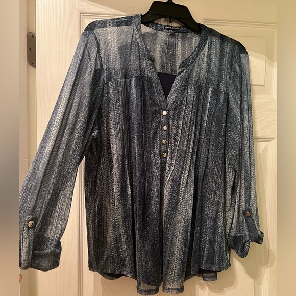 New With Tags Blue Button-Up Top With Lining Underneath - Picture 4 of 8